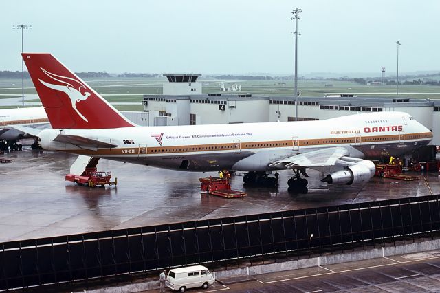 Airbus A330-300 (VH-EBI) - QANTAS - BOEING 747-238B - REG : VH-EBI (CN 20921/241) - TULLAMARINE INTERNATIONAL AIRPORT MELBOURNE VIC. AUSTRALIA - YMML (23/10/1980)