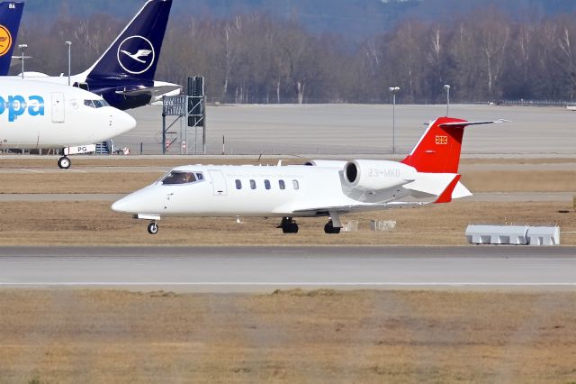 Learjet 60 (Z3-MKD)