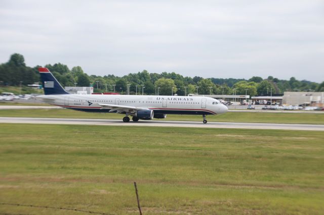 Airbus A321 (N196UW)