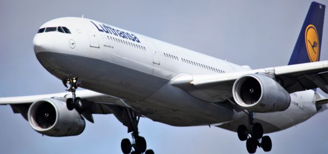 Airbus A330-300 (D-AIKM) - FRA-SEA   4-1-2022