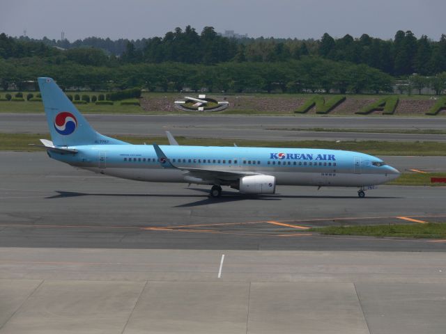 Boeing 737-800 (HL7757)