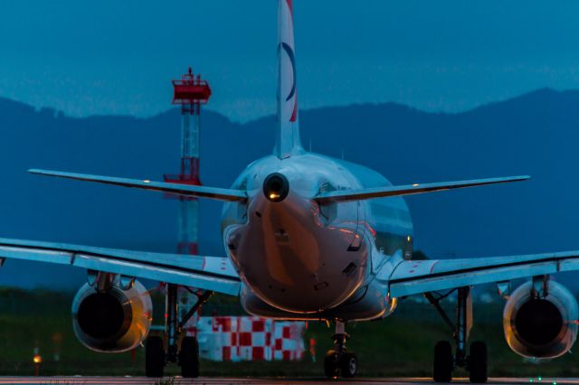 Airbus A320 (B-6560)