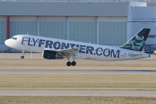 Airbus A320 (N221FR)