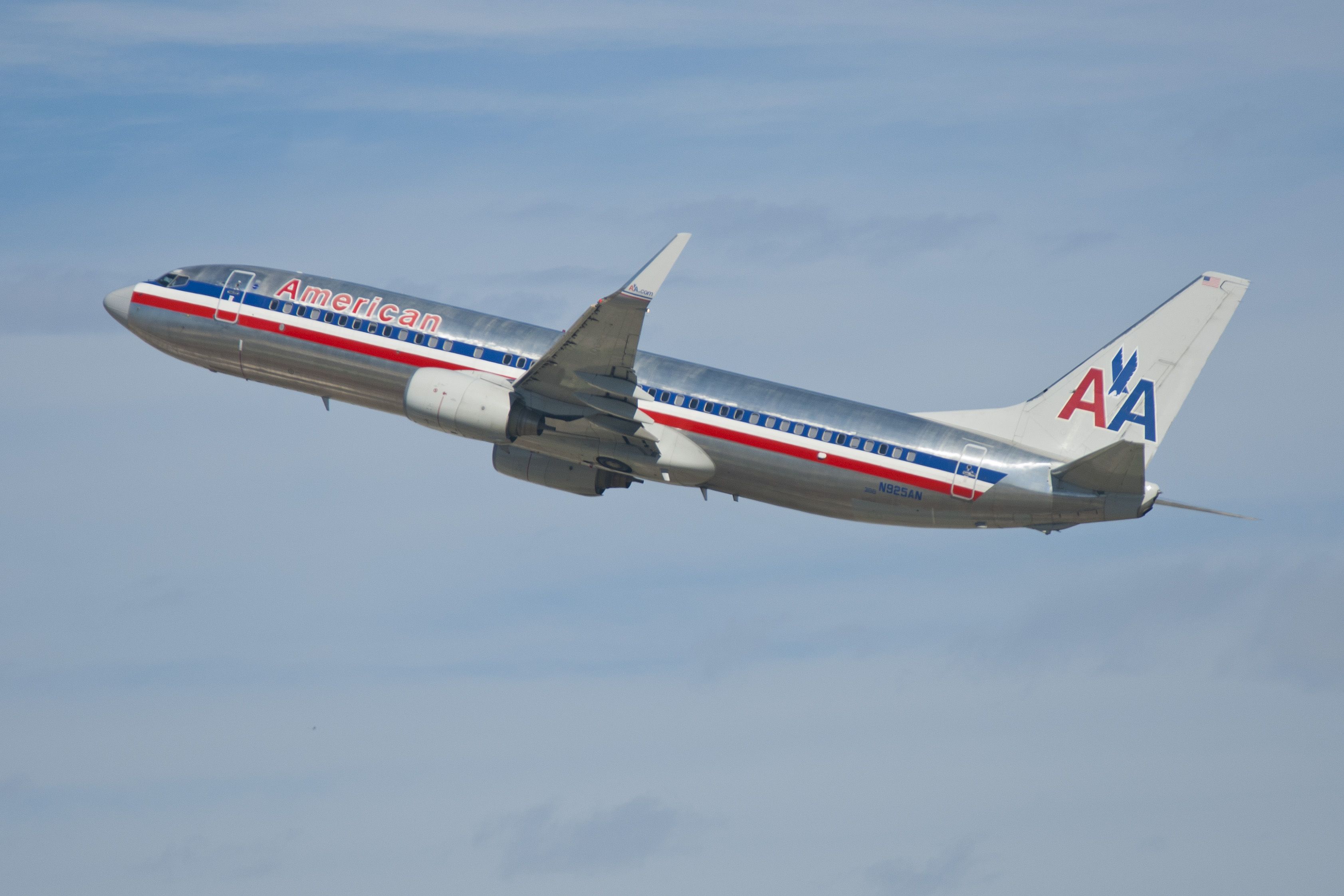 Boeing 737-800 (N925AN) - Photo taken from hill south of LAX.