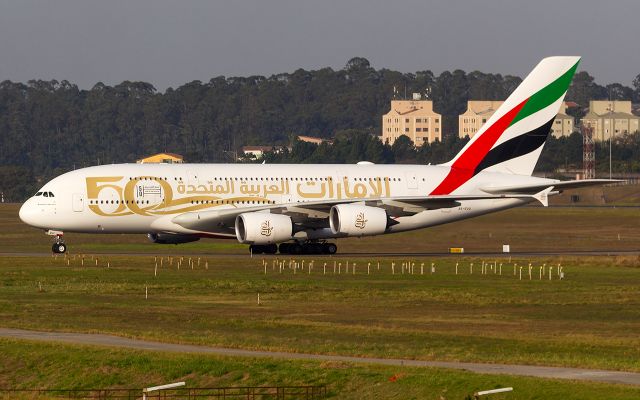 Airbus A380-800 (A6-EUU)