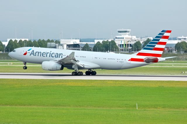 Airbus A330-300 (N280AY)