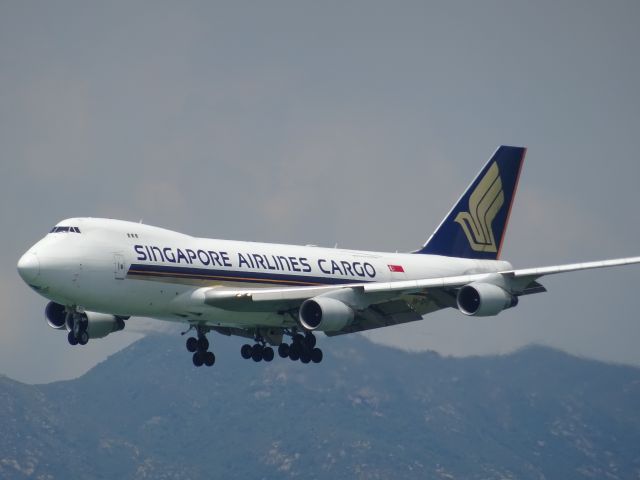 Boeing 747-400 (9V-SFO)