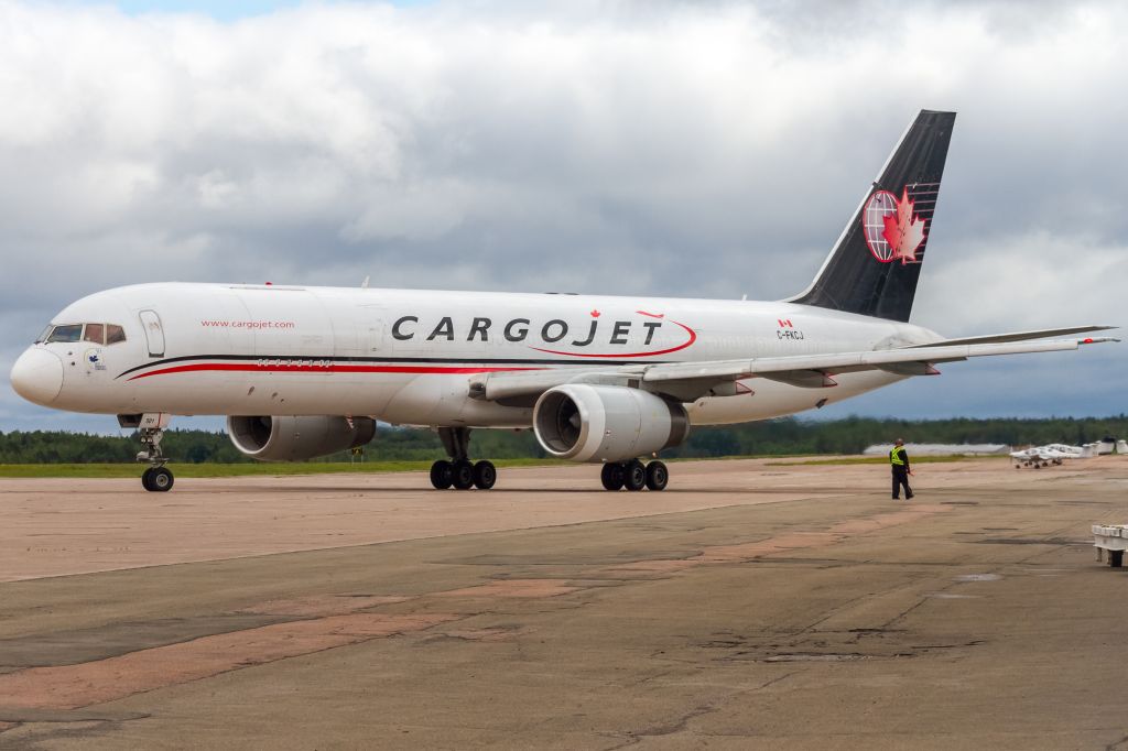 Boeing 757-200 (C-FKCJ)