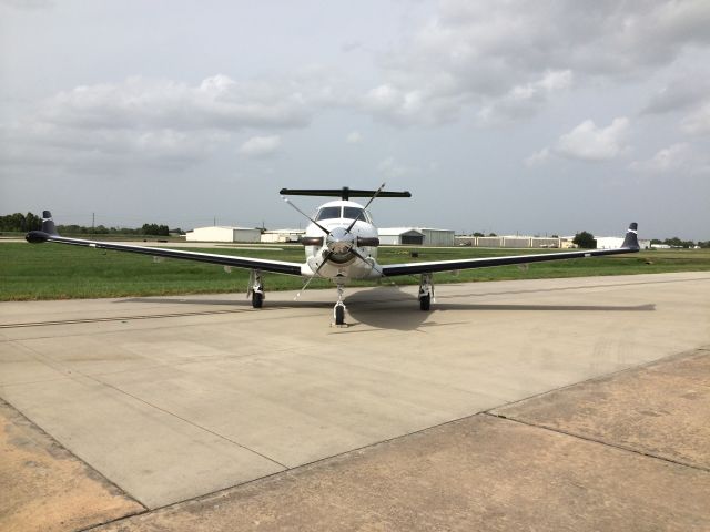 Pilatus PC-12 (N999EE)