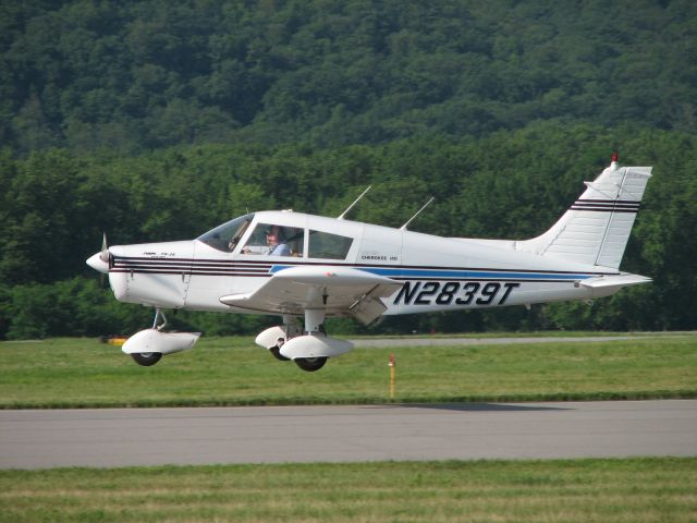 Piper Cherokee (N2839T)