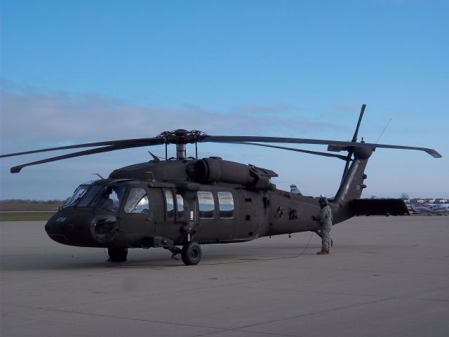 — — - SIKORSKY UH60