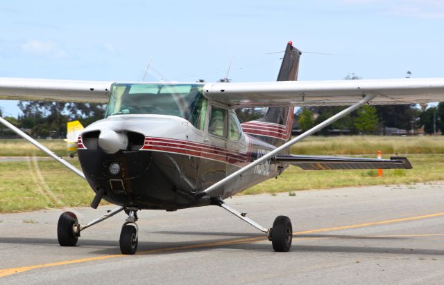 Cessna Skyhawk (N915L) - Locally-based 1976 Cessna 172M taxing out for departure at Reid Hillview Airport.