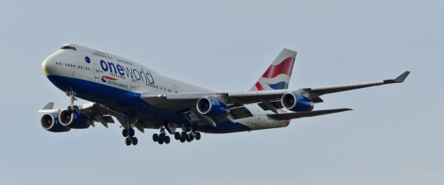 Boeing 747-400 (G-CIVI)