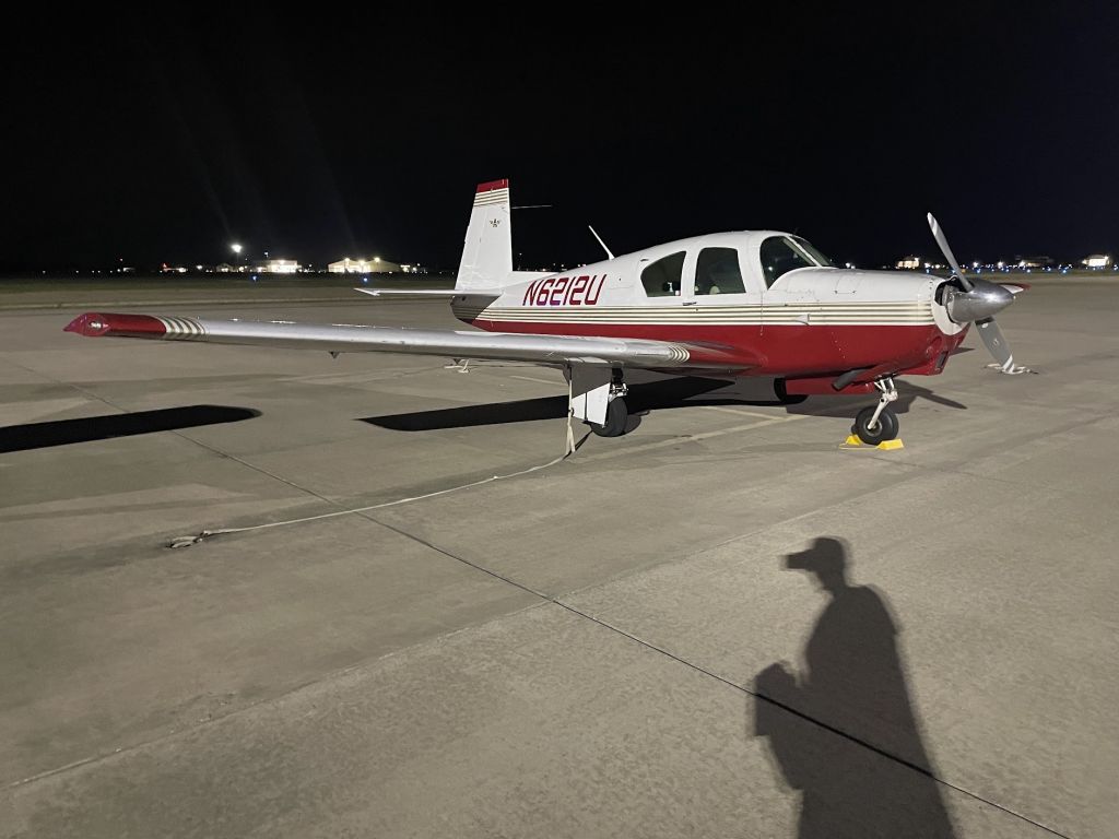 Mooney M-20 (N6212U) - Mooney M20C @KECG ramp at night.