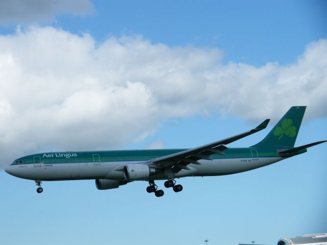 Airbus A330-300 (EI-EDY) - EI EDY A330 ARR EIDW 14/09/13