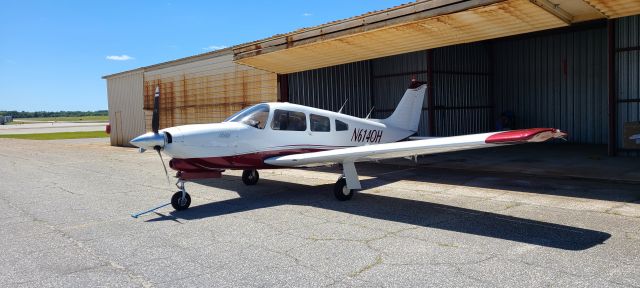 Piper Cherokee (N614OH)