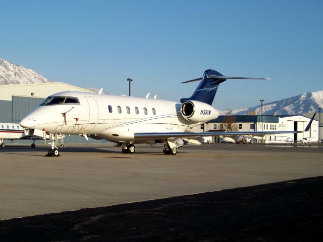 Bombardier Challenger 300 (N391W)