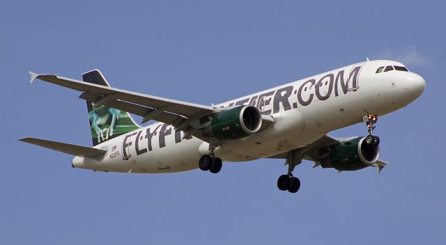 Airbus A320 (N221FR) - N221FR on final overhead at DEN.