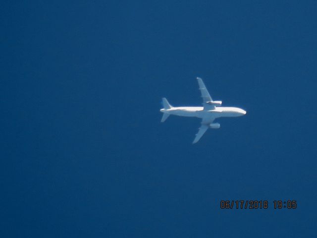 Airbus A320 (N470UA)