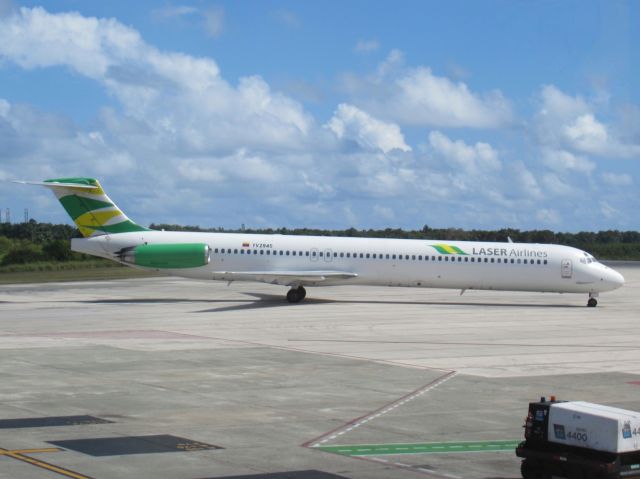 McDonnell Douglas MD-82 (YV-2945)