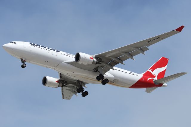 Airbus A330-200 (VH-EBC) - Although we get a lot of Heavy Military traffic, Commercial Heavies are rare at Townsville Airport. The special occasion, after 20 years the Cowboy Rugby League Team finally won the 2015 NRL Premiership Grand Final. On board are the Cowboy Team bringing home the Trophy, along with a lot of local supporters who headed down for the nail biting game. Final score 17 points to 16, won by Golden Point, a first in NRL finals history.