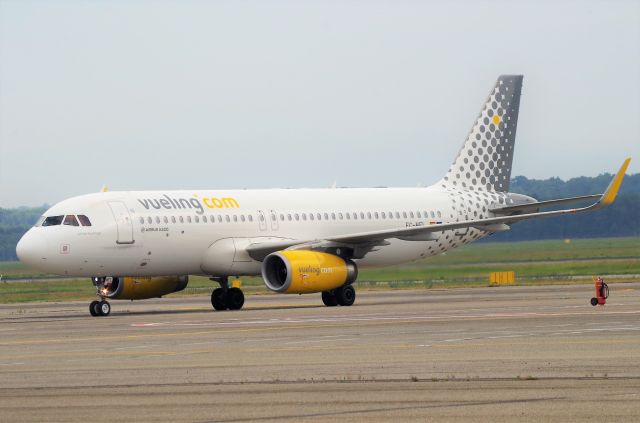 Airbus A320 (EC-MFL)