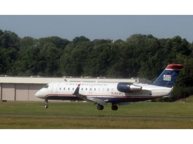 Canadair Regional Jet CRJ-200 (N213PS) - Landing RW34.