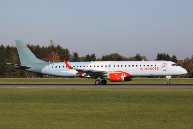 Canadair Regional Jet CRJ-100 (UR-WRF)