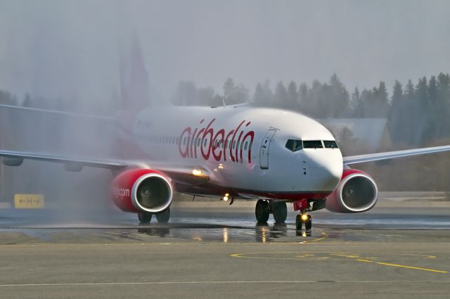 Boeing 737-700 (D-ABLC)