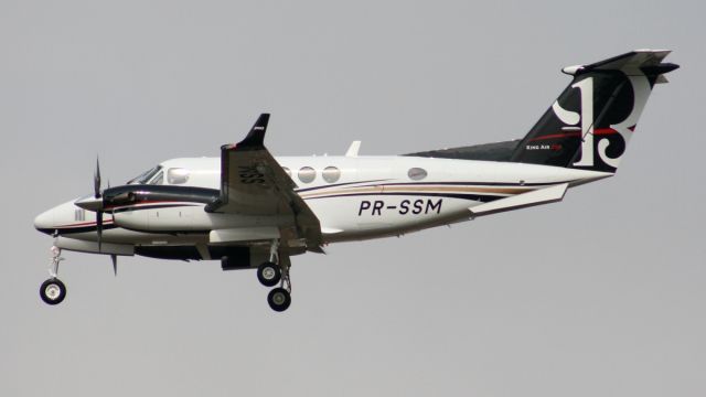 Beechcraft Super King Air 200 (PR-SSM)