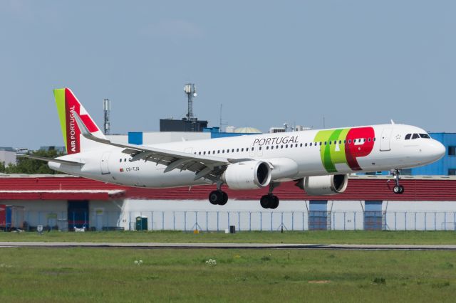 Airbus A321neo (CS-TJQ) - WAW SPOTTING