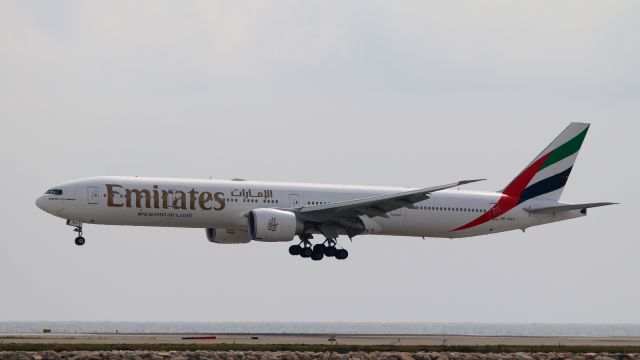 Boeing 777-200 (A6-ENJ) - B777 EMIRATES ON "04R" NICE AIRPORT , FRANCE, 03.25.2016