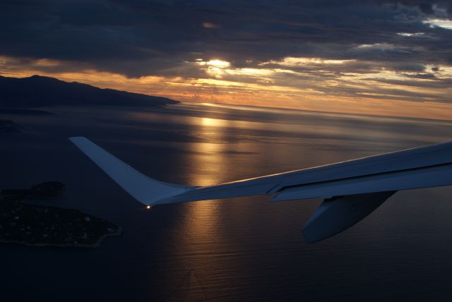 — — - Morning dapart form RWY04R Lufthansa ERJ190 to Munich 4 mei 2014