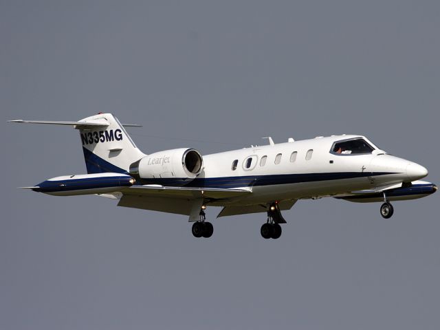 Learjet 35 (N335MG) - April 30, 2006