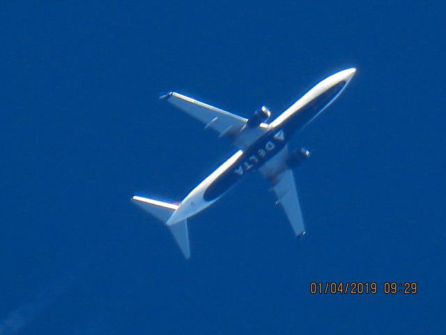 Boeing 737-900 (N897DN)