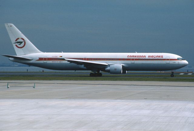 BOEING 767-300 (TJ-CAC) - Taxing at Tokyo-Haneda Intl Airport on 2003/10/04