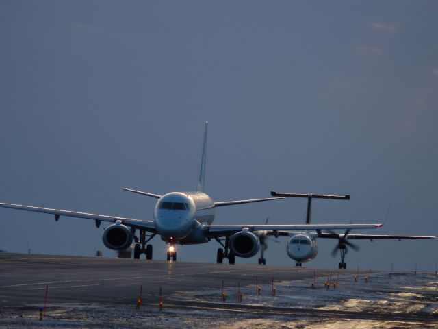 Embraer ERJ-190 —