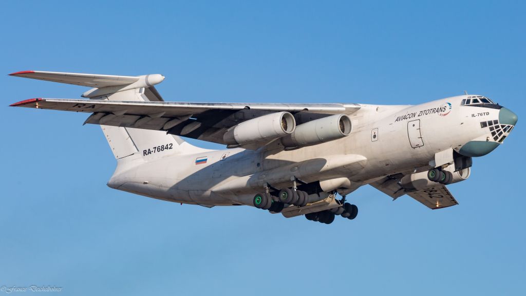 Ilyushin Il-76 (RA-76842)