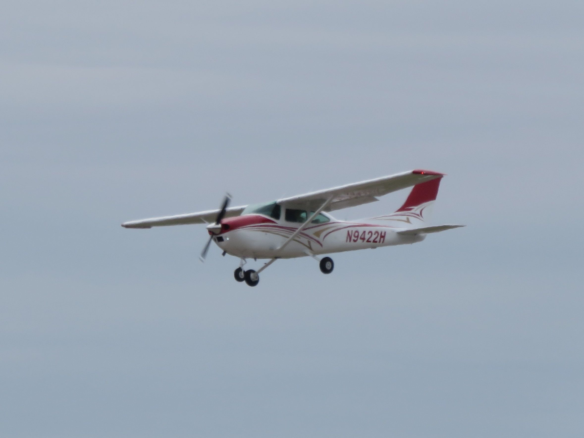 Cessna Skylane (N9422H)