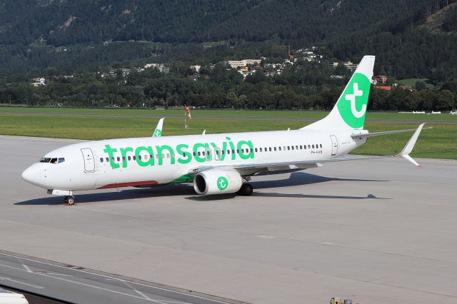 Boeing 737-800 (PH-HXB)