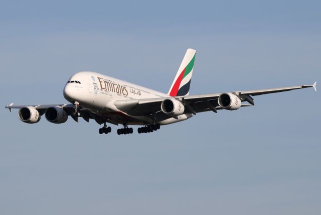 Airbus A380-800 (A6-EEN)