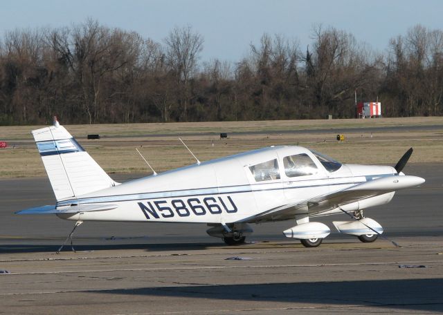 Piper Cherokee (N5866U) - Parked at the Downtown Shreveport airport.