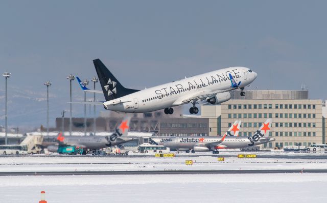 Boeing 737-800 (JA51AN) - Star Alliance Liverybr /All Nippon Airways [NH/ANA] / Boeing 737-881br /Mar.31.2017 New Chitose Airport [CTS/RJCC] JAPAN