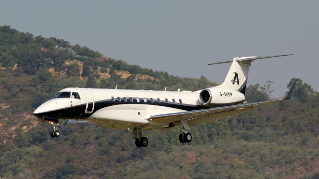 Embraer Legacy 600/650 (G-SUGR)