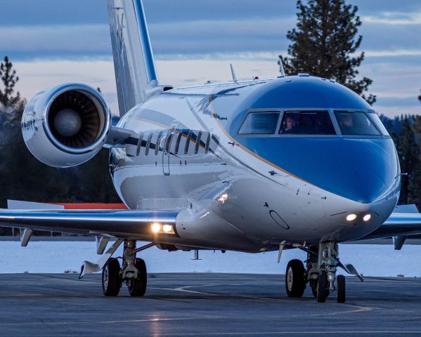 Canadair Challenger (N401VE)