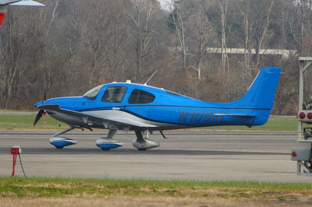 Cirrus SR-22 (N105KL)