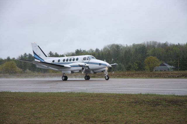 Beechcraft King Air 100 (C-FONY)