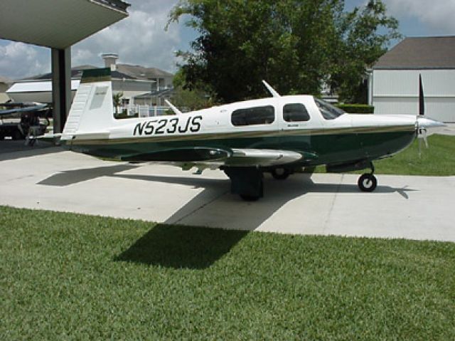 Mooney M-20 (N523JS)