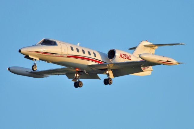 Learjet 35 (N35WL) - Short final for 5-R on 05-13-21
