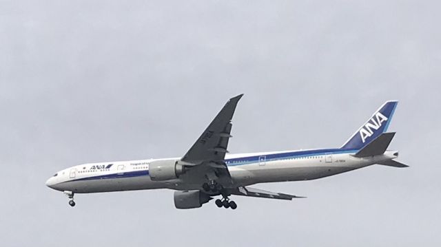 BOEING 777-300ER (JA790A) - Runway 28C arrival! 12/29/21.